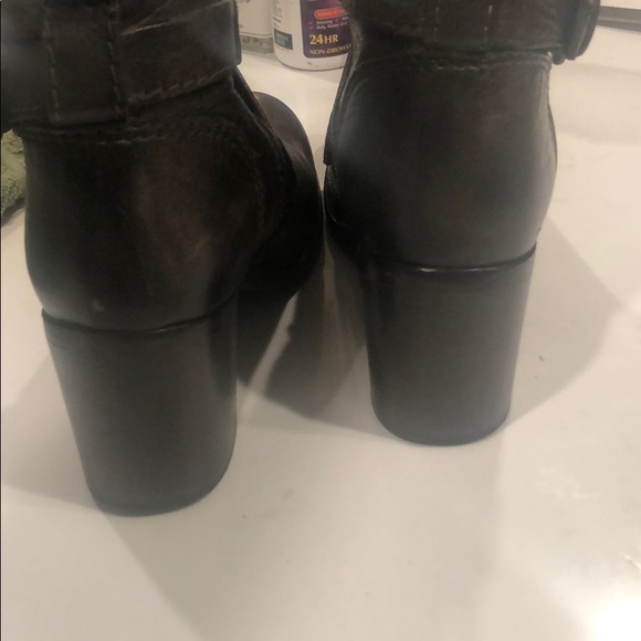 Frye Kelly Over-The-Knee-Boot - Picture 3 of 9